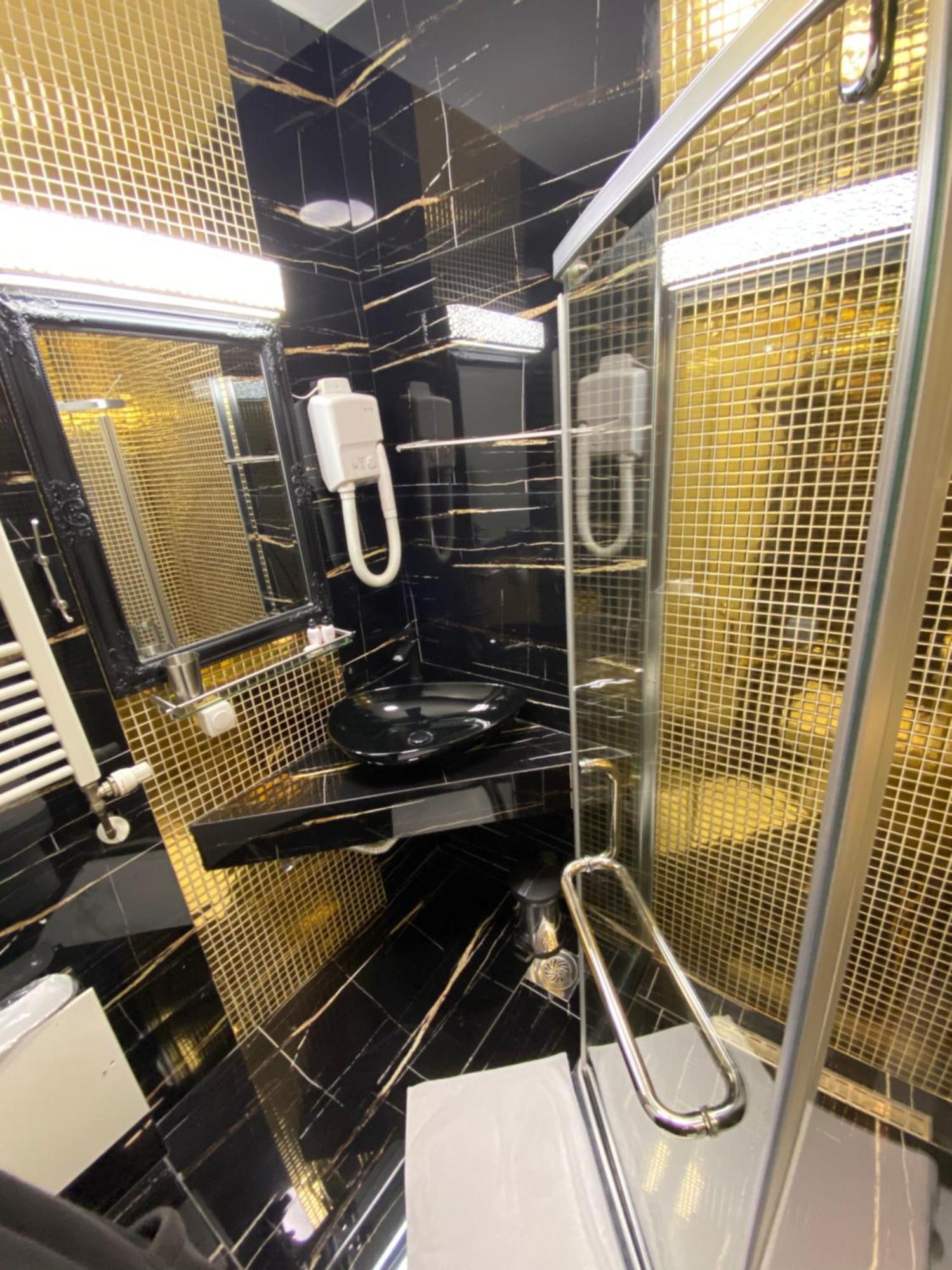 Hotel Pejton Prishtinë Luaran gambar