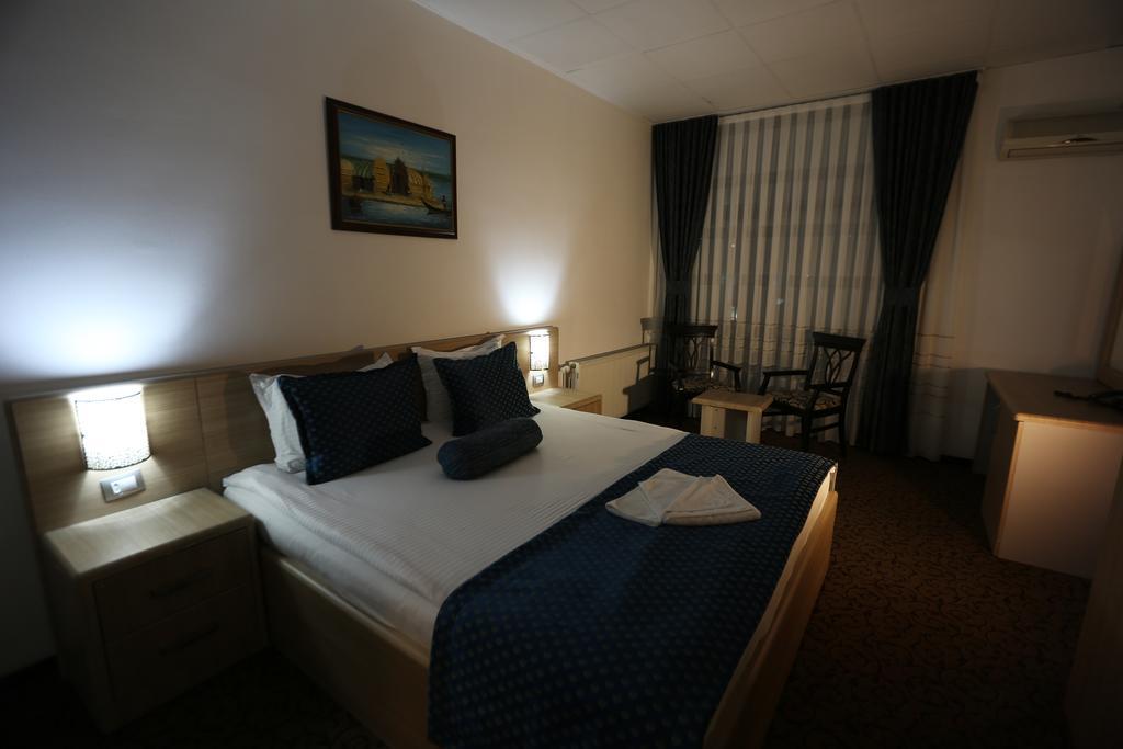 Hotel Pejton Prishtinë Luaran gambar