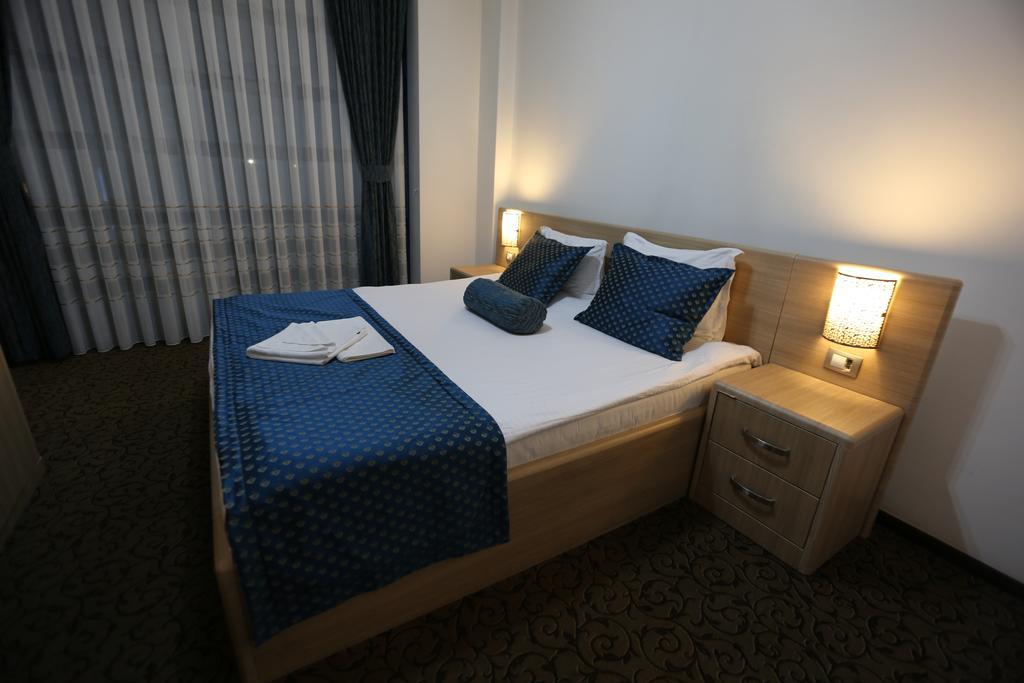 Hotel Pejton Prishtinë Luaran gambar