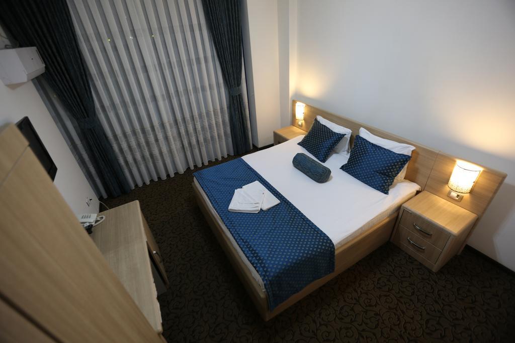 Hotel Pejton Prishtinë Luaran gambar
