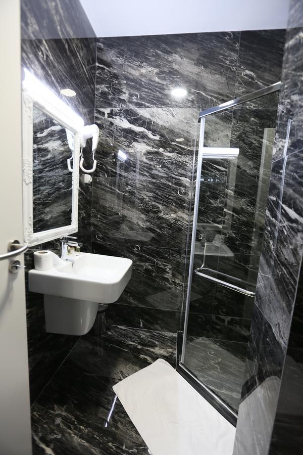 Hotel Pejton Prishtinë Luaran gambar