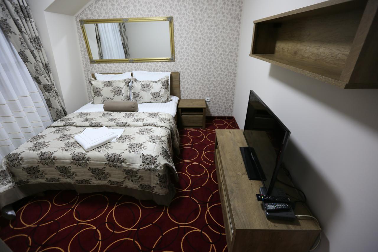 Hotel Pejton Prishtinë Luaran gambar