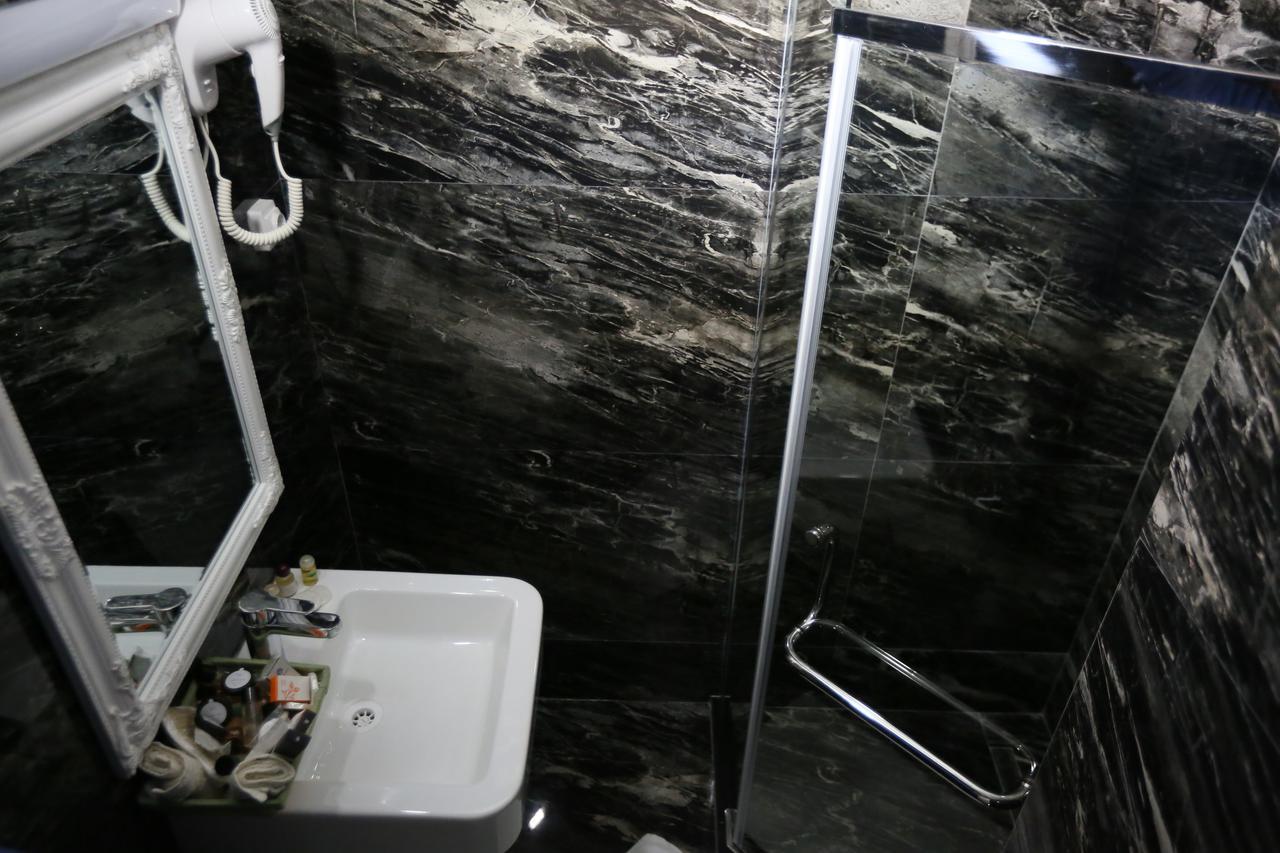 Hotel Pejton Prishtinë Luaran gambar